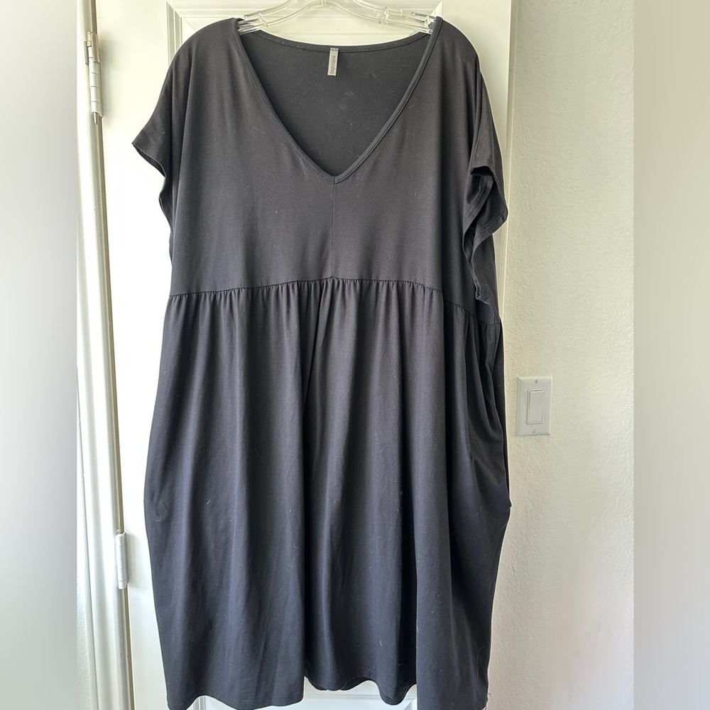 Mittoshop Black V-Neck Mini Dress with Pockets - Picture 2 of 5